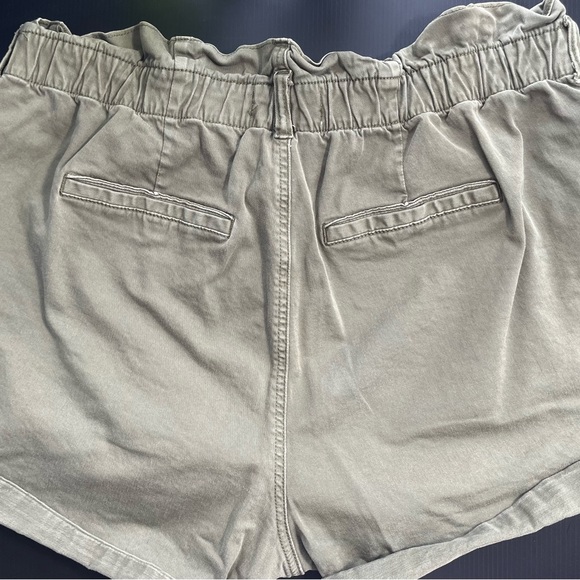 TORRID FIRST @FIT DISTRESSED BOY SHORT SIZE 18 DARK GREEN RUFFLED WAIST - Picture 5 of 13